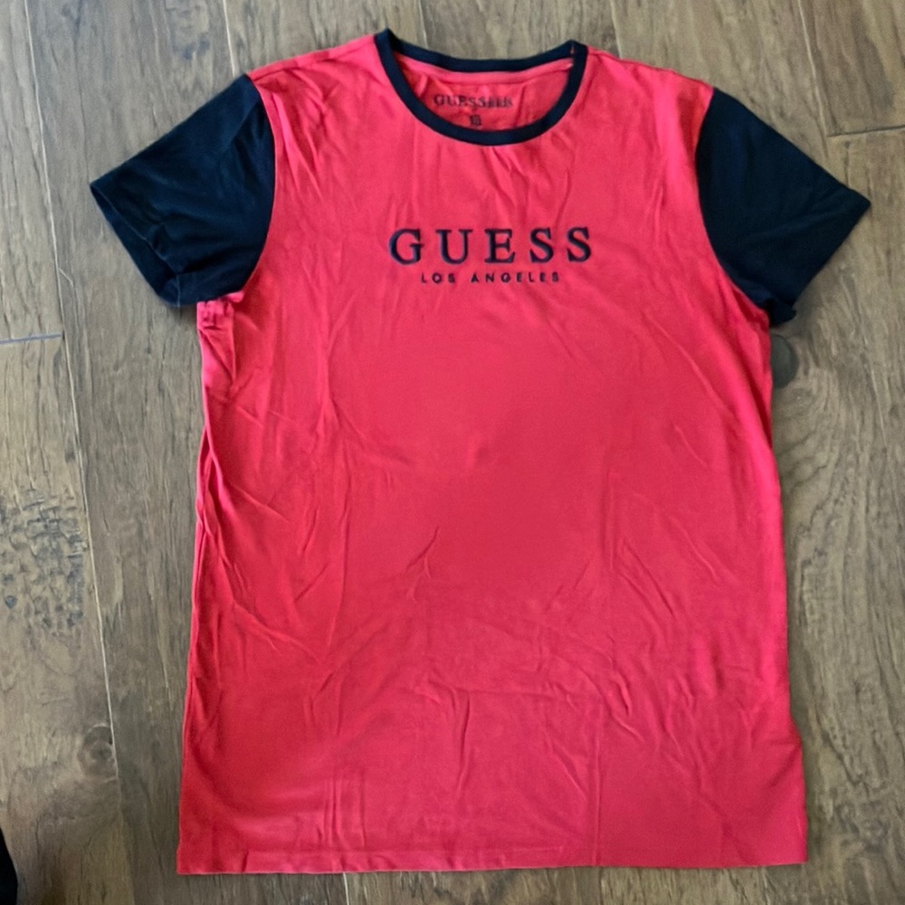 Guess shirt (red)